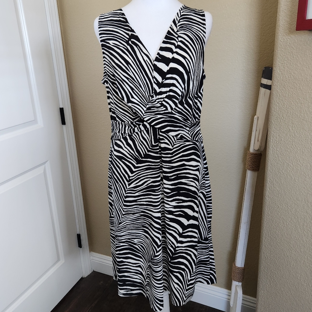 NWT New Women's Ann Taylor Dress, Size M